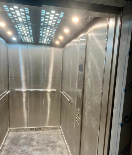 Новий лікарняний ліфт BRAVO LIFE в м. Яворів: комфорт та безпека
