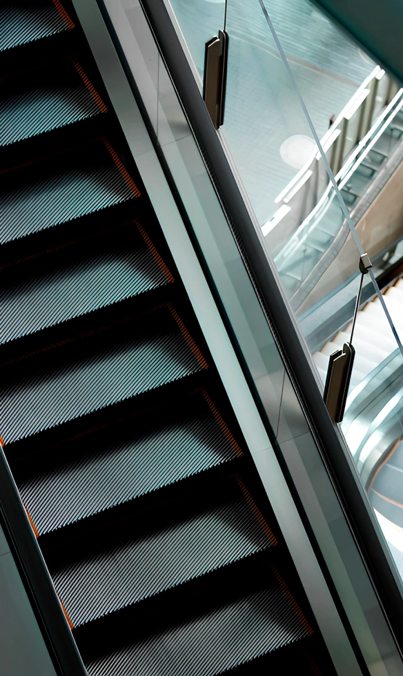 Внутрішня частина ліфта Bravo