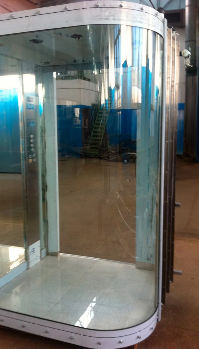 Внутрішня частина ліфта Bravo